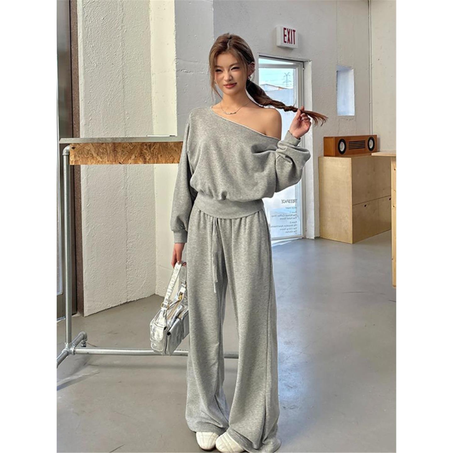 2025秋季新款露肩宽松收腰