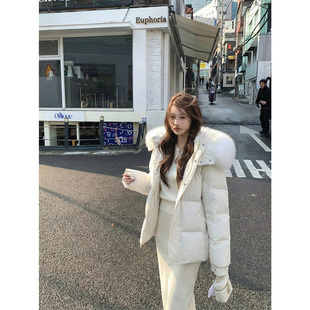 carry家雪国精灵3.0中版 90白鸭绒羽绒服可拆卸大毛领杜邦三防面料