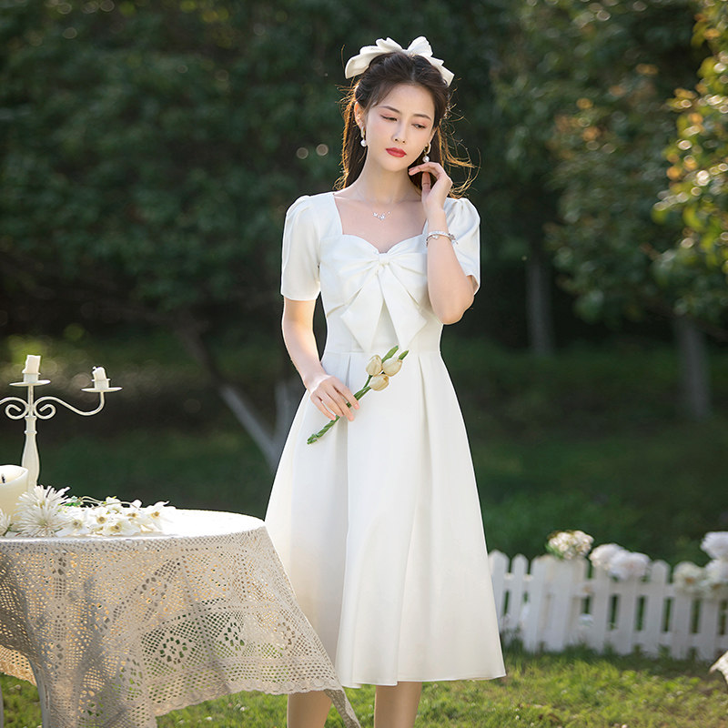 领证小白裙平时可穿登记日常法式缎面个子轻婚纱订婚礼服连衣裙夏