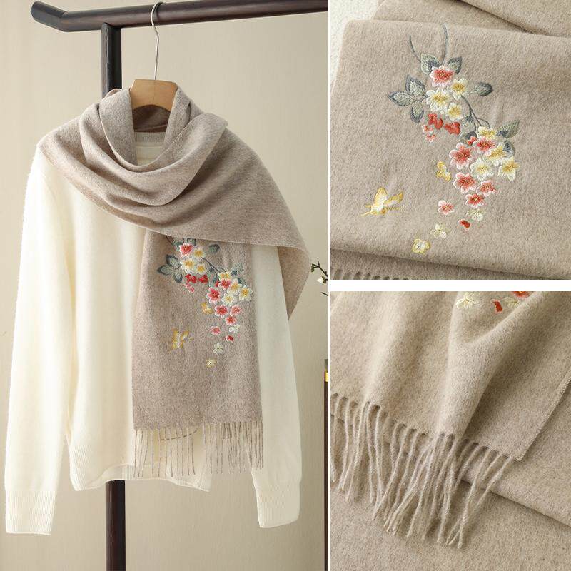 2025新款纯羊毛刺绣大披肩两用女款外搭羊绒围巾高级感秋冬季披风