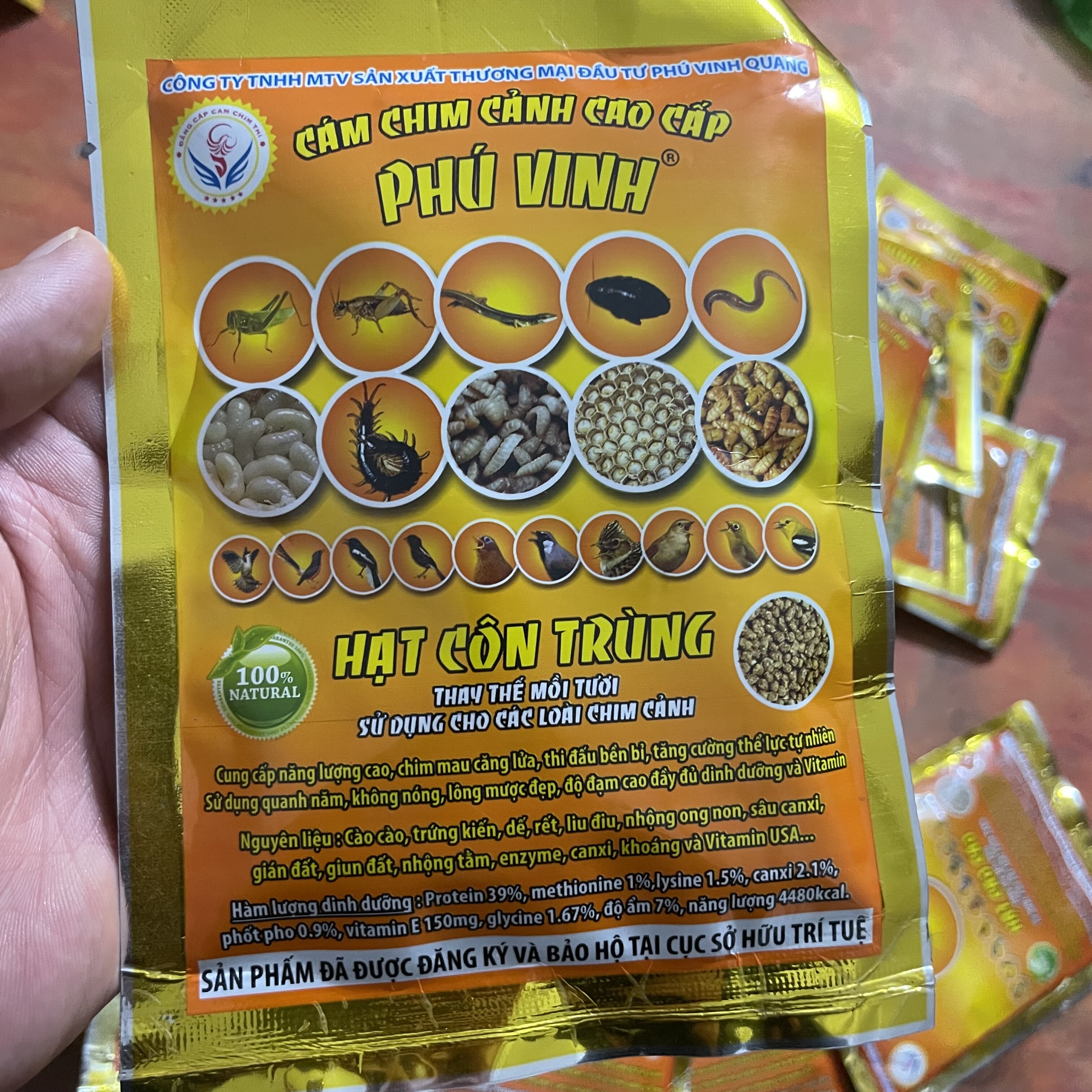 越南原装进口鸟食饲料营养均衡提性多种鸟类营养料换毛太阳鸟麻雀