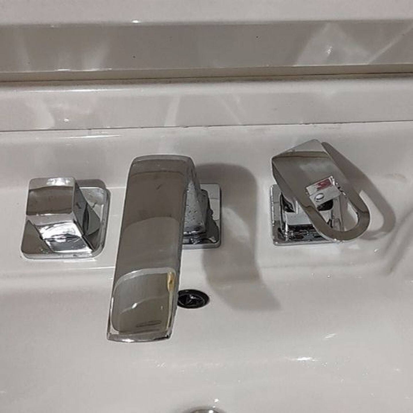 墙式配件四件套三孔水龙头冷热入墙式洗脸盆分体洗手盆分体入墙式