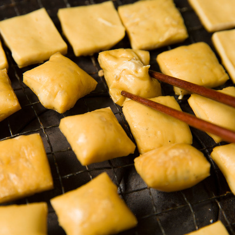 贵州爆浆小豆腐贵阳小豆腐毕节大方特产烧烤包浆豆腐商用批发