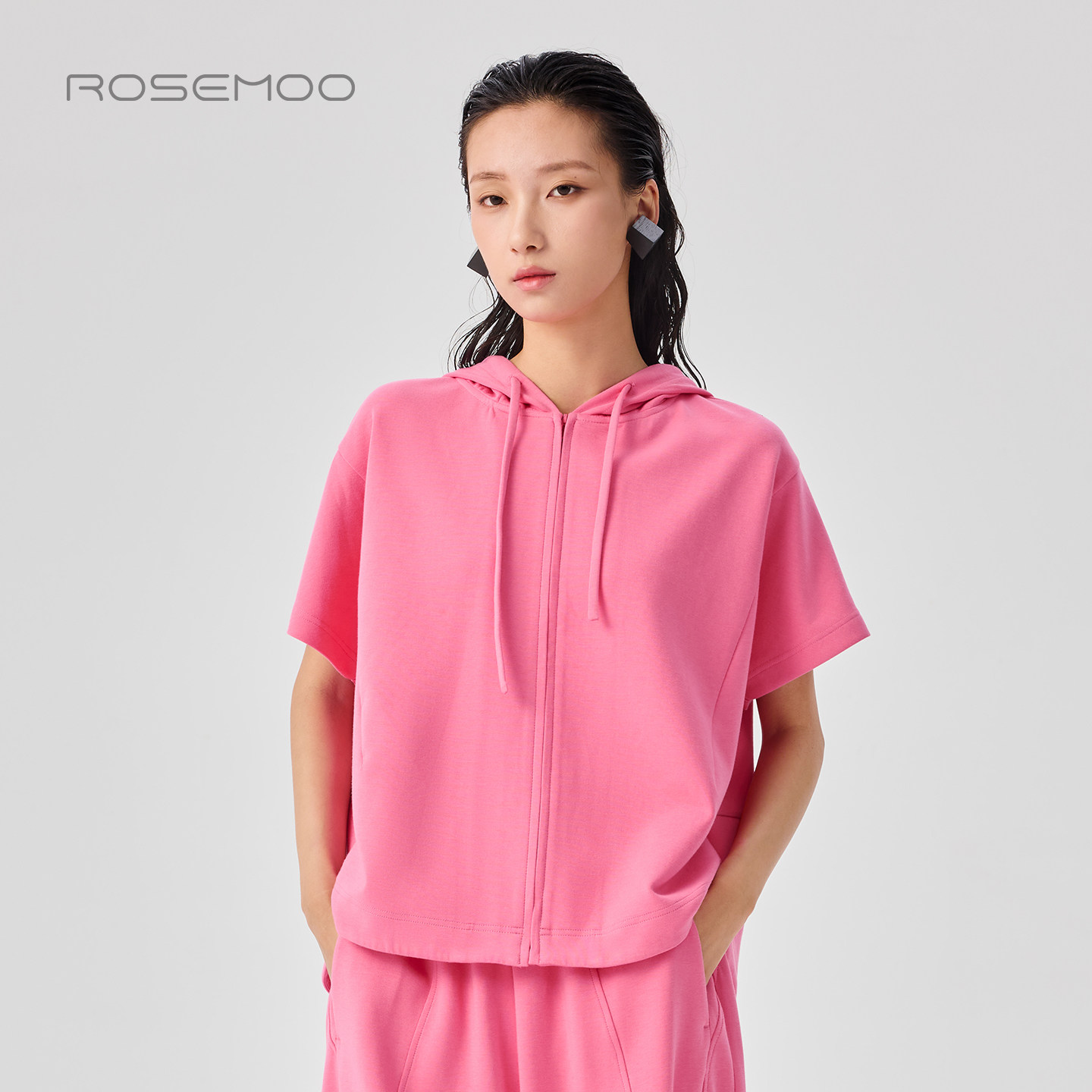 ROSEMOO/容子木26夏商场同款莫代尔棉感微弹连帽上衣RWM2TC116A