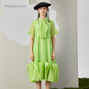 容子木ROSEMOO24年夏季新款微皱清爽连衣裙RCL2LC308C