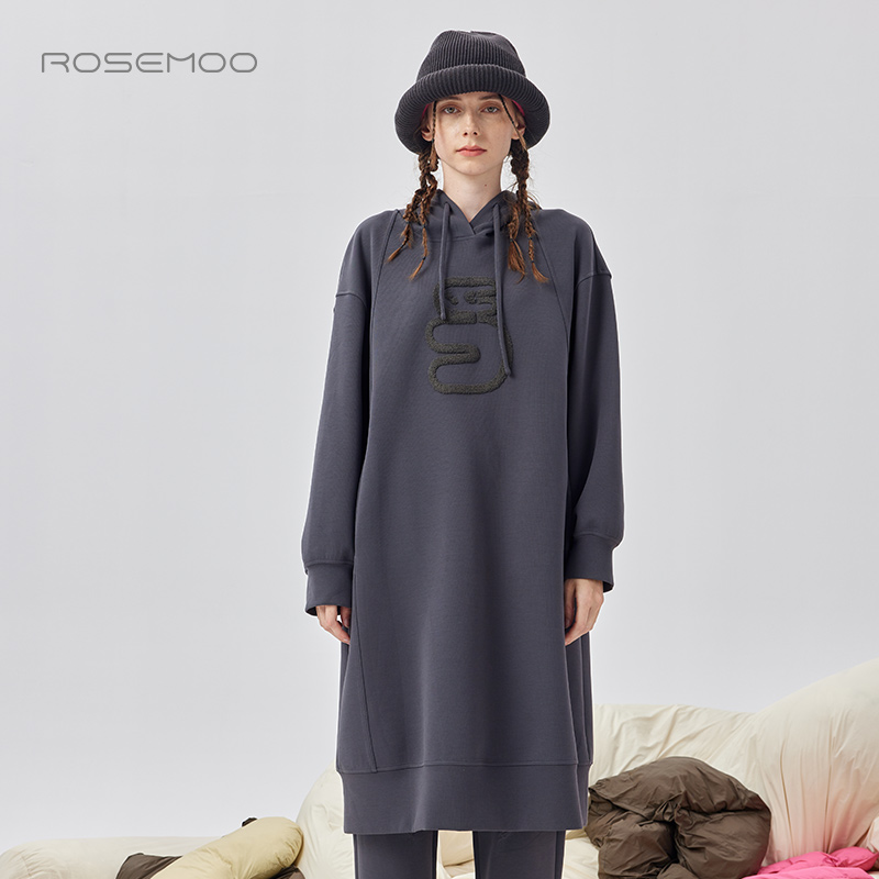 柔软双层针织连帽连衣裙