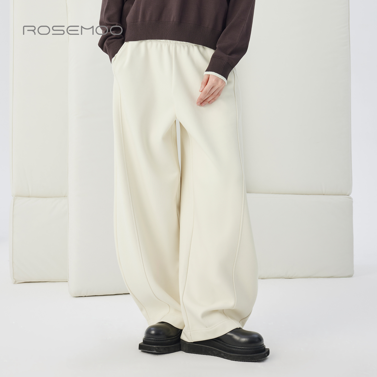 容子木ROSEMOO25冬【商场同款】微弹肌理加绒宽松长裤RSS4KC321C