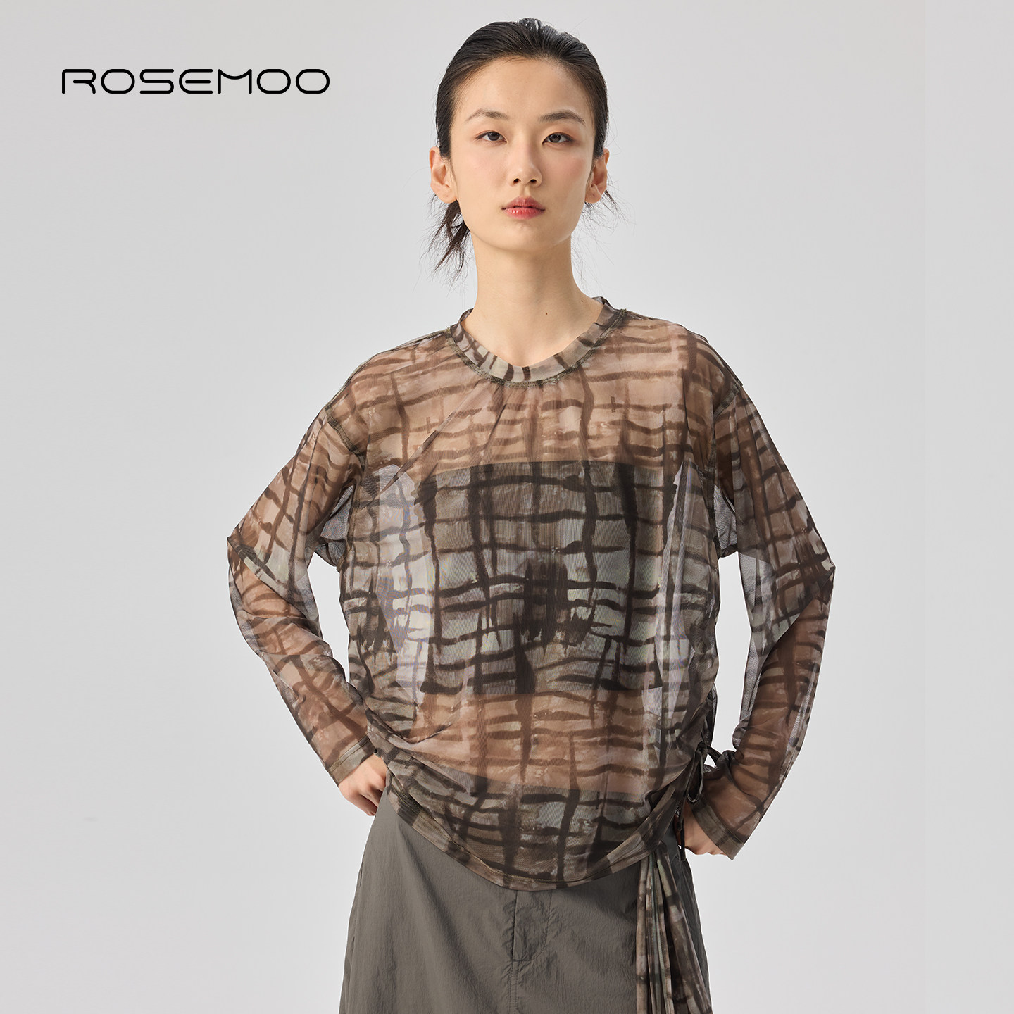 ROSEMOO/容子木26夏【商场同款】印花网纱两侧抽绳上衣RWM2TP424D