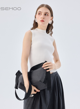 容子木ROSEMOO26春【商场同款】硬挺方形斜挎手拿大包RWM1BP143A