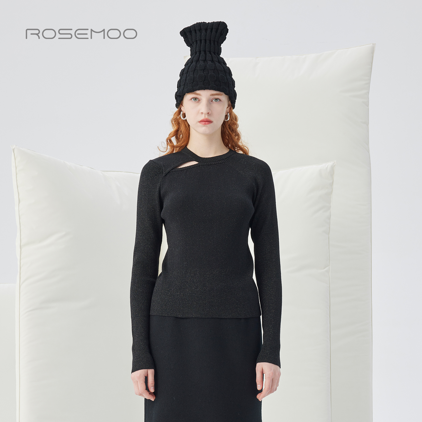 容子木ROSEMOO25冬【商场同款】亮丝长袖套头打底衫RSS4TW154A