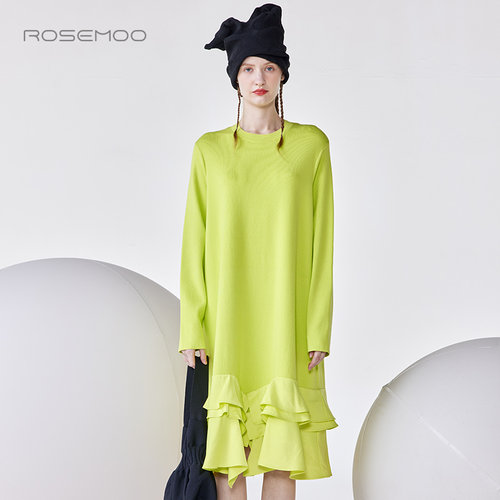 容子木ROSEMOO商场同款温暖圆领拼接长袖套头连衣裙RCL1LP131A