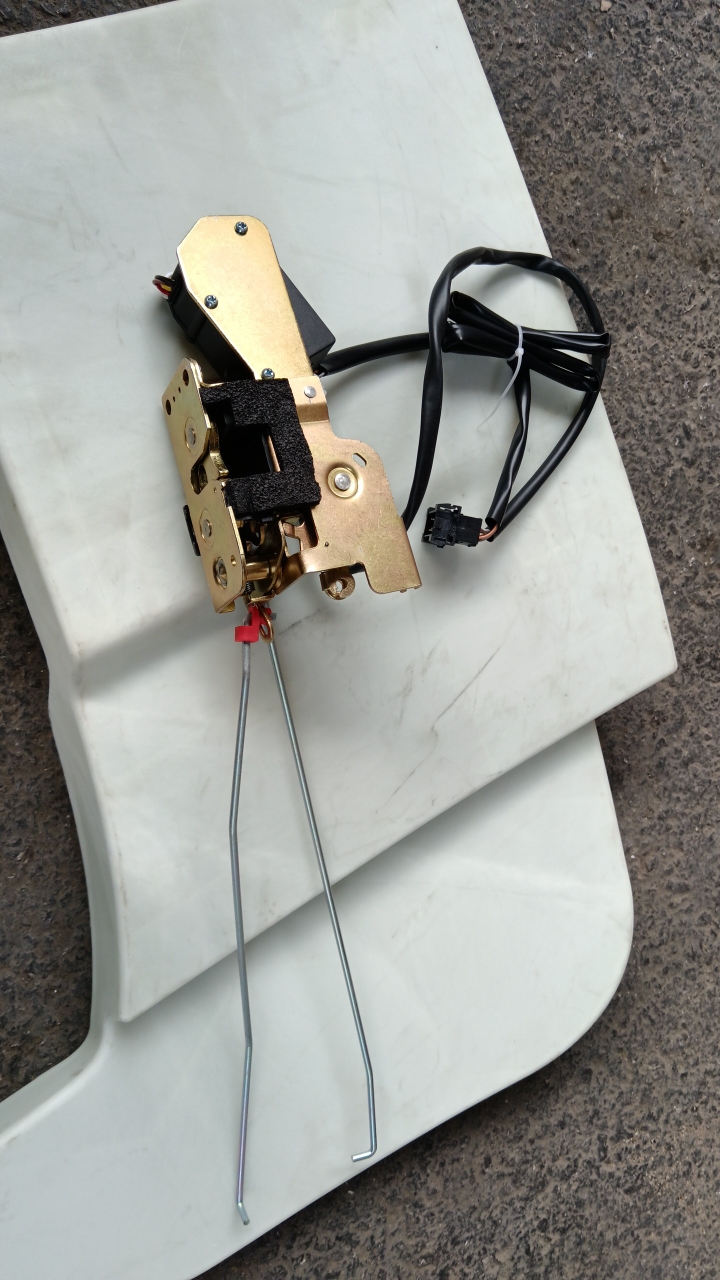 德龙车门锁体 X3000国五电动锁体 带电机DZ14251340023