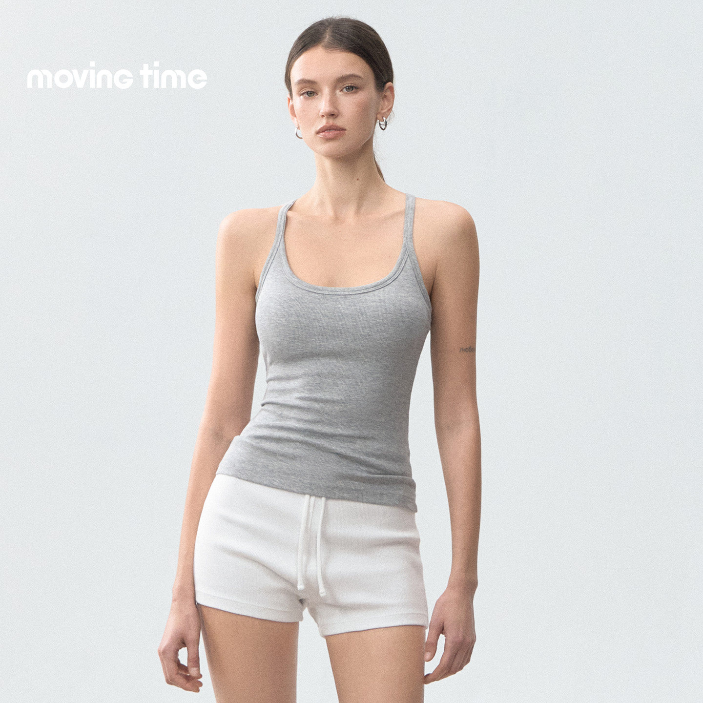 movingtime吊带运动背心女无袖带胸垫瑜伽内衣普拉提健身外穿长款