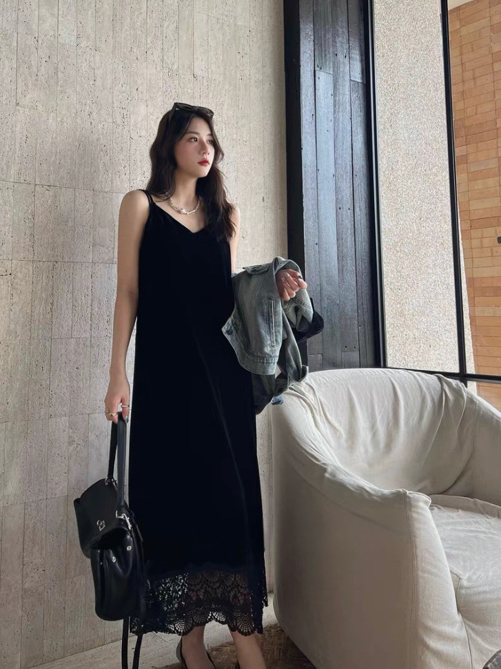solara黑色丝绒v领吊带连衣裙蕾丝拼接开叉女内搭高级感气质长裙