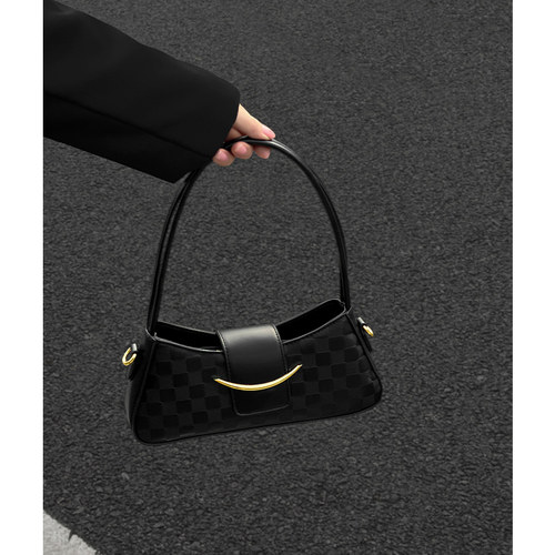 【品牌直营】黑色单肩腋下包