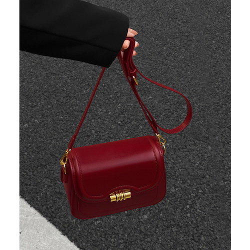 【品牌直营】高级感百搭小方包