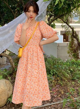 2026夏季新款钉珠领橘色碎花连衣裙淑女泡泡袖短袖裙子