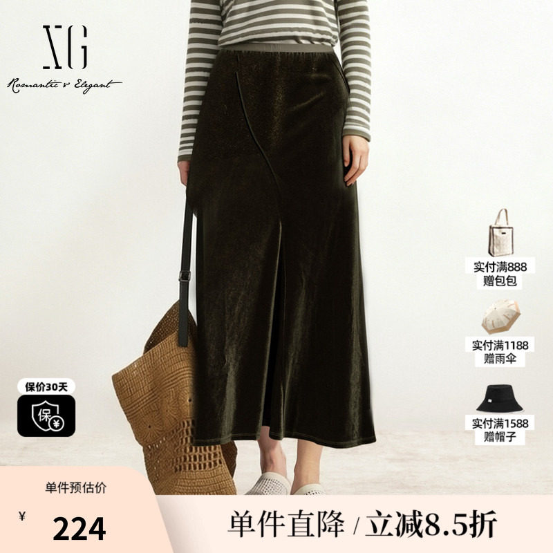 XG/雪歌XK303699A843军绿色丝绒A字松紧半身伞裙休闲通勤长裙女装