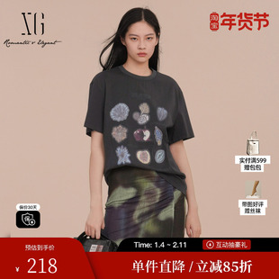 XG/雪歌XK101009A583深灰色印花短袖T恤2025春季新款纯棉上衣女装