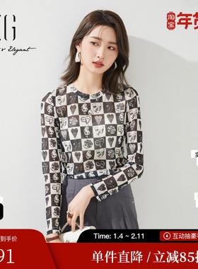 XG/雪歌XJ101003B393满版印花长袖T恤时尚春季新款套头圆领上衣女
