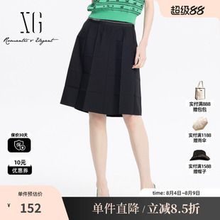 XG/雪歌XJ203030A690黑色印花半身裙时尚夏季新款宽松压褶A字裙女