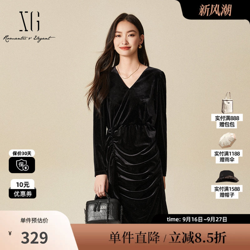 XG/雪歌XJ404020A690褶皱长袖连衣裙时尚冬季新款黑色宽松短裙女