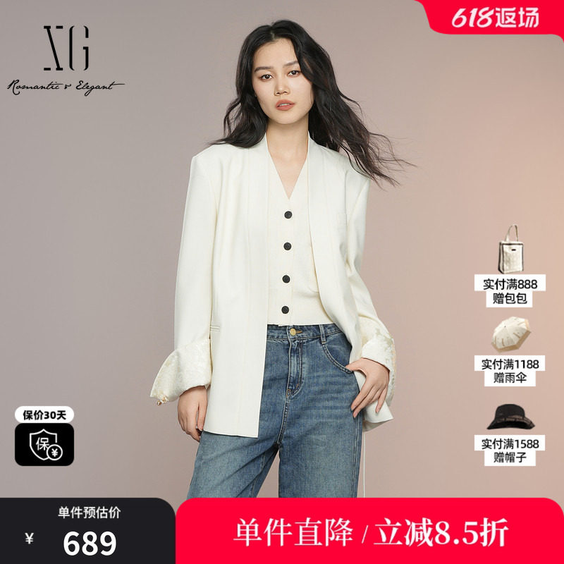 XG/雪歌XK307003A391 米白色羊毛混纺休闲西装垫肩系带长袖外套女