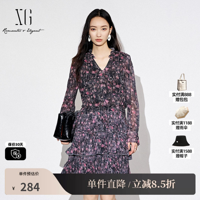 XG/雪歌XJ304003B696碎花长袖V领连衣裙时尚秋季新款短款蛋糕裙女