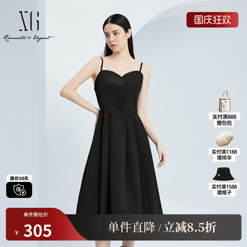 XG雪歌XJ304022A490无袖吊带连衣裙时尚秋季新款黑色百褶中长裙女