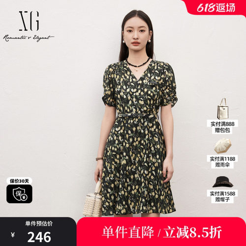XG/雪歌XJ204028B397棉感软花色连衣裙时尚夏季新款V领A字裙女装