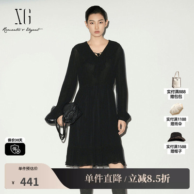 XG/雪歌XL104006A390 荷叶边V领连衣裙黑色高腰显瘦长袖A字伞裙女