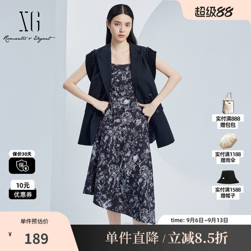 XG/雪歌XJ304007B297不规则连衣裙2025秋季新款碎花吊带中长裙女