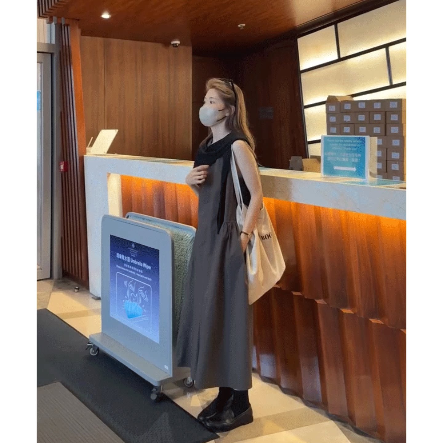 韩式松弛感背心连衣裙女显瘦长裙2026新款早春漂亮绝美巨好看法式