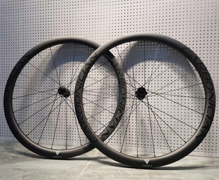 卡本仙CARBONICIAN碳纤维公路自行车轮组碟刹桶轴中锁38C破风碳轮