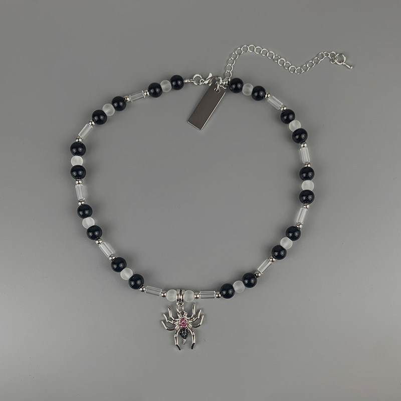 网红暗黑镶钻蜘蛛吊坠项链嘻哈圆珠小众黑白串珠潮配饰品锁骨链女