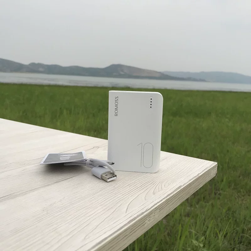 Small handheld ultra thin power supply charging, mobile phone
