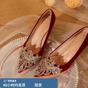 宽胖脚大尺码女鞋中跟加肥尖头水钻高跟鞋女粗跟红色秀禾婚纱单鞋