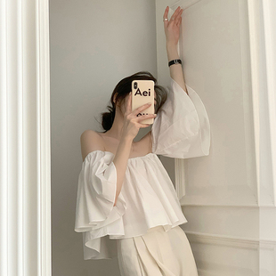 法式锁骨抹胸仙气一字肩短款上衣女夏季高级感性感荷叶边白色衬衫