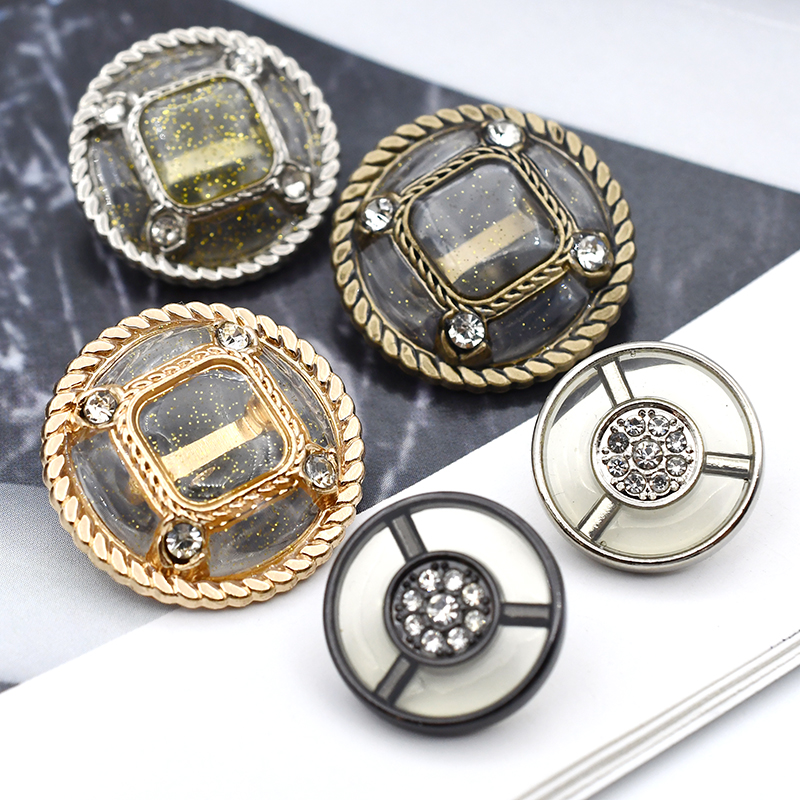 小香金属纽扣镶钻透明羊绒粗尚