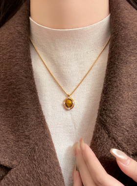 2025年新款虎眼石吊坠美拉德项链配饰女复古毛衣链轻奢高级