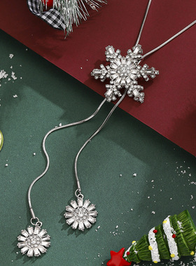 Sweater chain Women's Christmas Snowflake Diamond Necklace