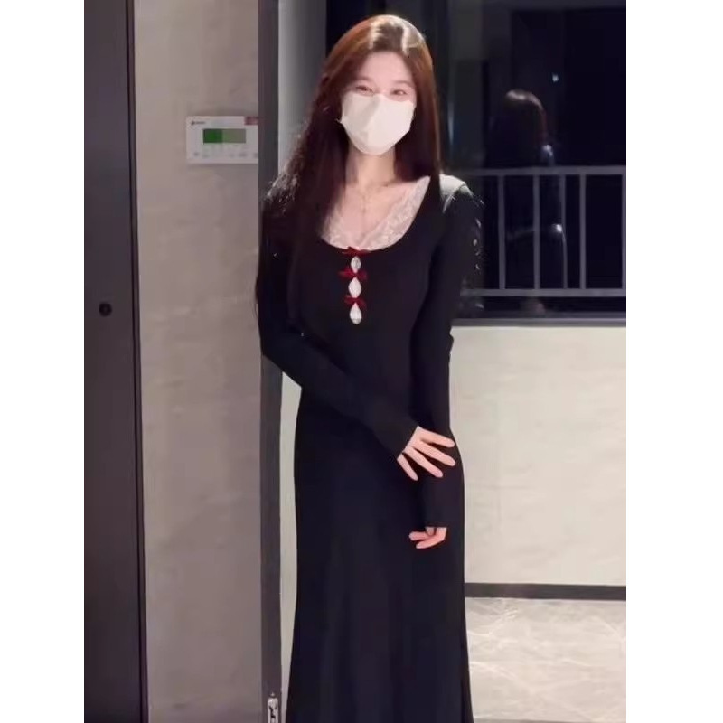 赫本风法式内搭蕾丝衫小黑裙