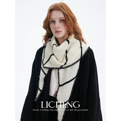 经典黑白锁边100%绵羊毛三角围巾