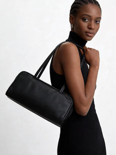 女士 尼龙保龄球包2026春季新品  真皮复古法棍包 通勤简约腋下包