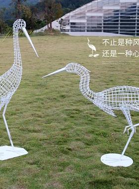 不锈钢仙鹤雕塑金属镜面火烈鸟摆件酒店水景售楼部草坪装饰品定制