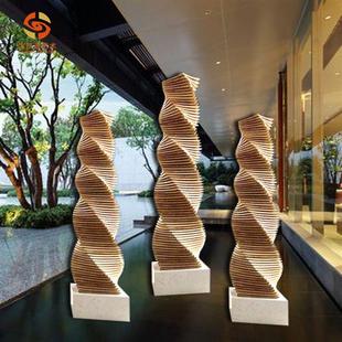 现代简约扭曲木艺创意销售楼门口会所酒店木雕大堂落地雕塑装 饰品