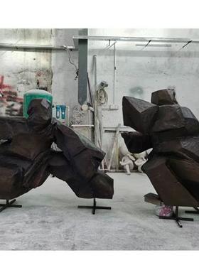 玻璃钢卡通雕塑定制厂家电镀太空人艺术装置大型水滴水花摆件定做