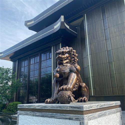 大型铸铜故宫狮酒店门口招财动物摆件铸铁喷漆汇丰狮蹲坐款铜狮子