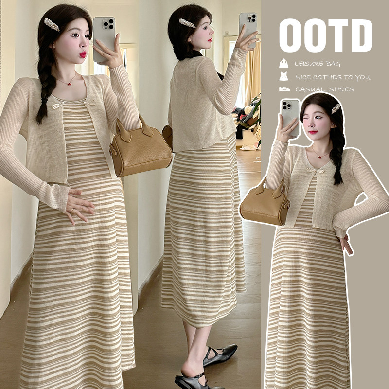 实拍孕妇装春夏时尚连衣裙套装小开衫+条纹吊带背心裙长裙两件套