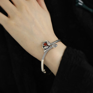 925纯银国风新中式手镯女卡扣荷花南红玛瑙小众轻奢设计感镯子
